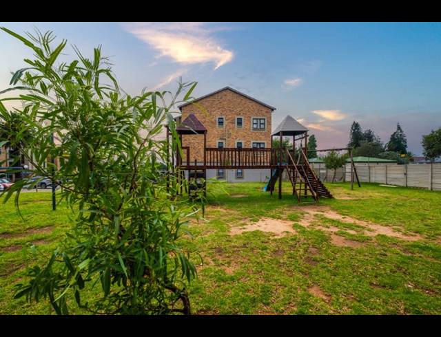 1 BEDROOM TOWNHOUSE FOR SALE IN WHITERIDGE